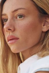 Ester Expósito 2025 S Moda: Black Knit Dress, Wet Hair, Beauty Trends