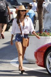 Eva Longoria’s Sizzling Summer Style in Puerto Banus
