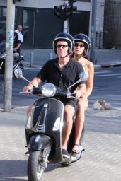 Gal Gadot Channels Urban Safari in Tel Aviv