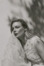Gillian Jacobs GLAMOUR Mexico August 2025