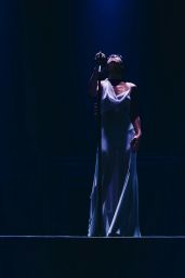Gracie Abrams Debuts Ethereal Stage Style in LA