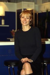 Gwyneth Paltrow Attends Berlin Film Fest in Emblematic Black – 1998