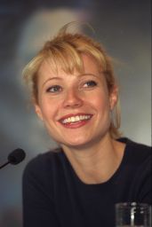 Gwyneth Paltrow Attends Berlin Film Fest in Emblematic Black – 1998
