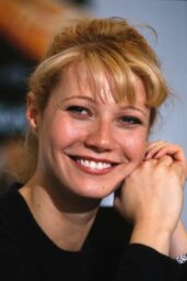 Gwyneth Paltrow Attends Berlin Film Fest in Emblematic Black – 1998