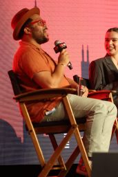 Hailee Steinfeld Debuts Whiplash Chic at Fan Expo Canada 2025