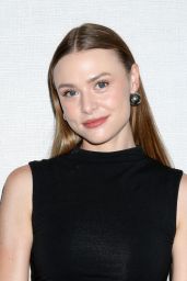 Hayley Erin Attends Y&R Fan Event in Burbank – Denim Redux
