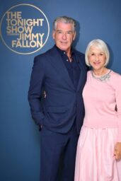 Helen Mirren’s Gilded Elegance on The Tonight Show