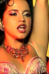 Isabela Merced Unveils Flapper-Chic 