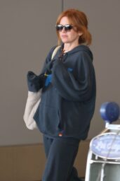Isla Fisher's Effortless Travel Style at LAX