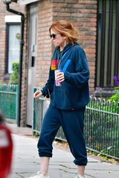 Isla Fisher Spotted Post-Pampering at Skin Glow – Notting Hill