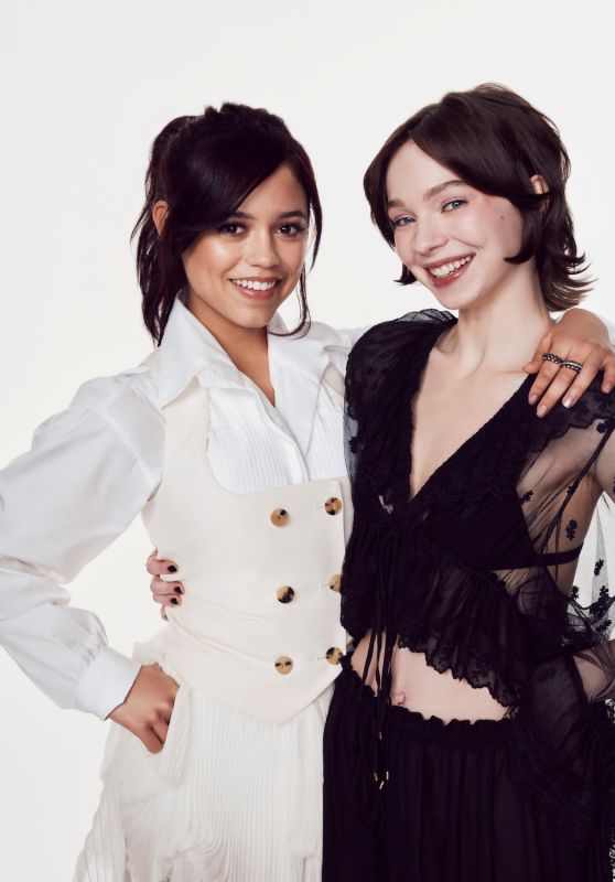Jenna Ortega & Emma Myers