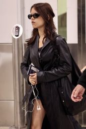 Jenna Ortega’s Neo-Goth Airport Arrival in Sydney
