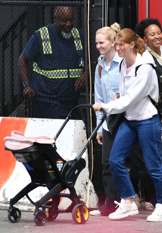 Jennifer Gates Hits NYC Heliport in Casual Chic