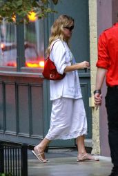 Jennifer Lawrence’s Vintage-Inspired NYC Uniform