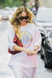 Jennifer Lawrence’s Vintage-Inspired NYC Uniform