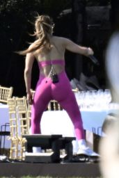 Jennifer Lopez’s Vibrant Rehearsal Style