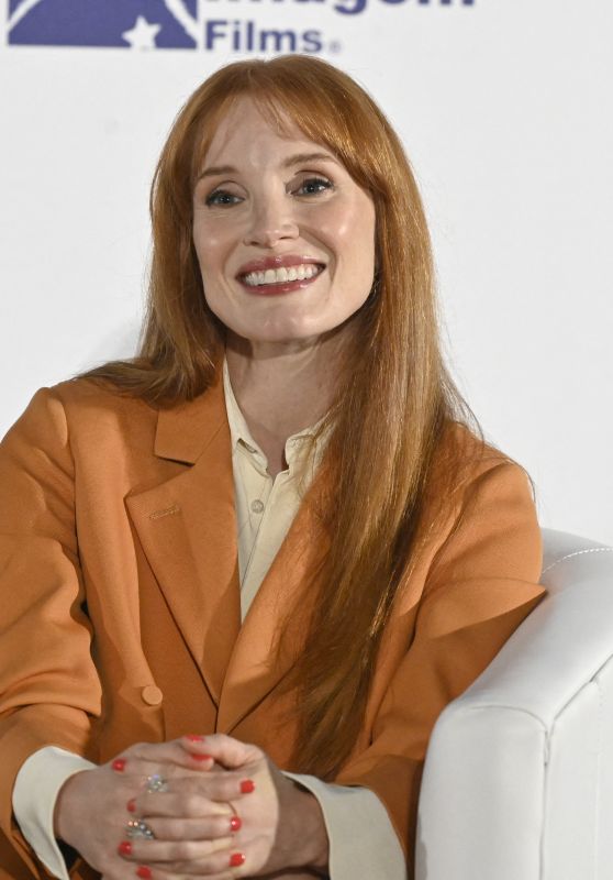 Jessica Chastain unveils playful Fendi resort at Dreams press event Jessica Chastain unveils playful Fendi resort at Dreams press event