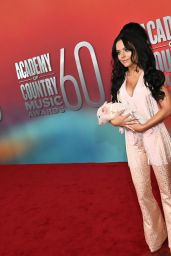 Jessie Murph Unveils Fringe Fantasy with Piglet Plus-One at ACMs 2025
