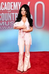 Jessie Murph Unveils Fringe Fantasy with Piglet Plus-One at ACMs 2025
