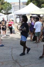 Jodie Turner-Smith’s Off-Duty Market Look
