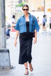 Karlie Kloss Debuts Maternity Chic in NYC
