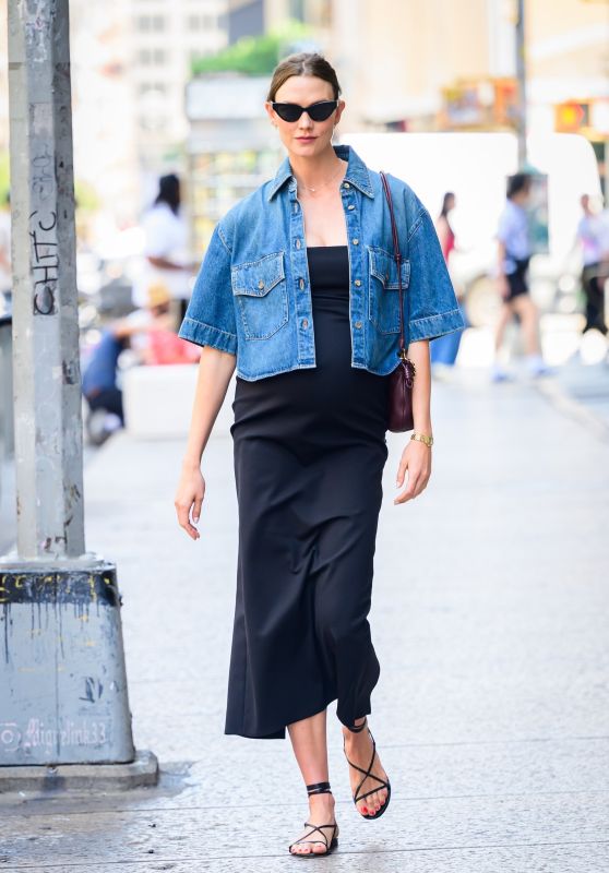 Karlie Kloss Debuts Maternity Chic in NYC