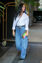 katy perry - out in midtown in a white shirt and jeans, new york city - august 12, 2025 | picture pub