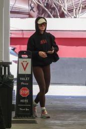 Katy Perry - Skin Care Appointment in Los Angeles