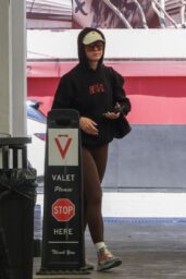 Katy Perry - Skin Care Appointment in Los Angeles