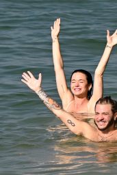Katy Perry Unveils a New Celebrity Style on Miami Beach