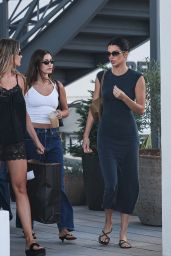Kendall & Hailey’s Brandy Melville Getaway: A Lesson in Quiet Luxury