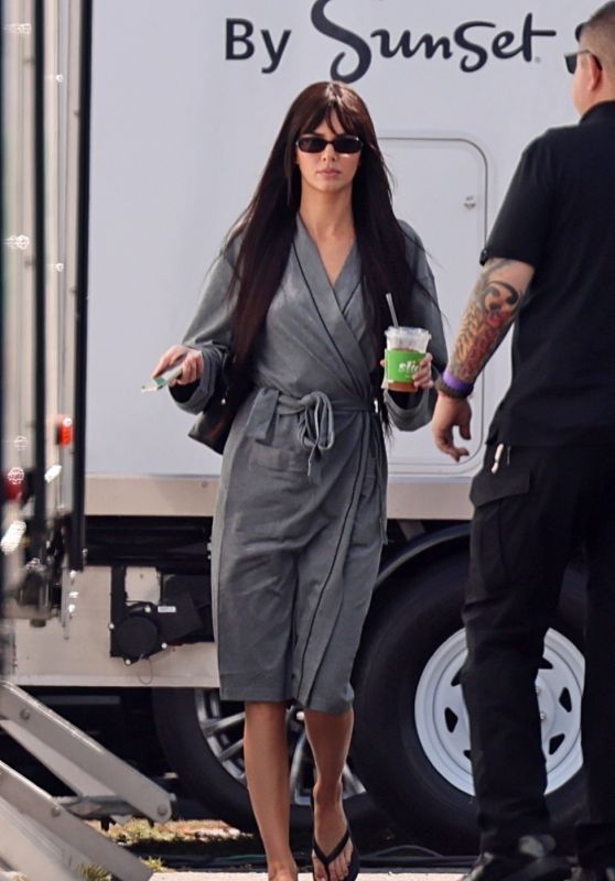 Kendall Jenner’s Sudden Bangs Behind the Scenes