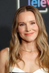 Kristen Bell Attends Televerse Festival in Sharp Black