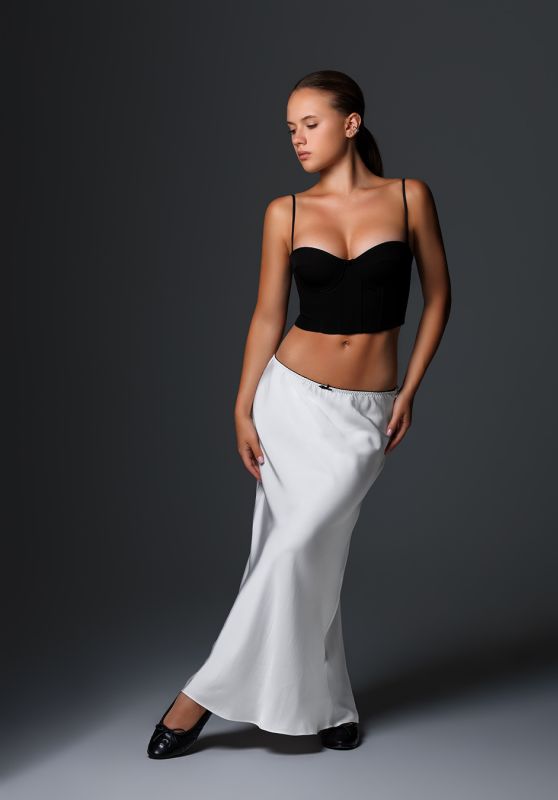 Kristina Shmidt Debuts a Minimalist Chic in New Photoshoot