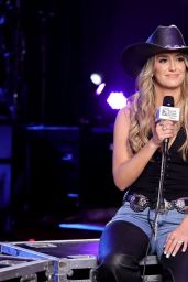 Lainey Wilson Unveils Cowgirl Couture in Los Angeles