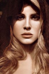 Lana Del Rey’s Kitsch-Chic Debut in 2010