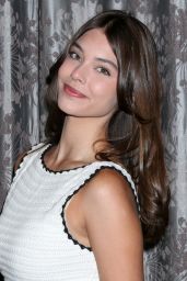 Laneya Grace Debuts Casual-Chic at Fan Event