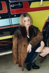 Lili Reinhart Unveils A 70s-Inspired Glamour for InStyle Mexico
