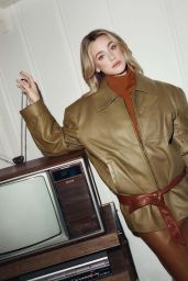 Lili Reinhart Unveils A 70s-Inspired Glamour for InStyle Mexico