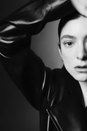 Lorde’s Velvet Rebellion: A Monochrome Masterclass for Le Monde