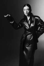 Lorde’s Velvet Rebellion: A Monochrome Masterclass for Le Monde