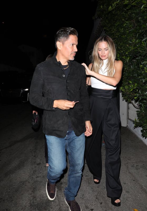 Margot Robbie’s New Hollywood Glamour at Bar Marmont