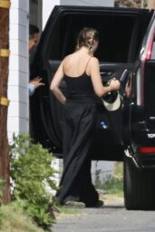 Margot Robbie’s Understated Street Style in LA