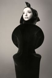 Mikey Madison Unveils Avant-Garde Vogue Italia Looks