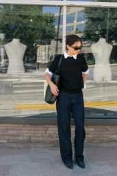 Nailea Devora Unveils Effortless New York Style for UNIQLO