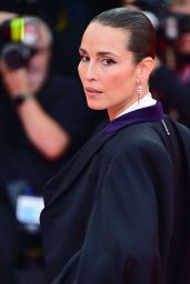 Noomi Rapace attends "Bugonia" Venice red carpet
