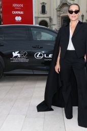 Noomi Rapace attends "Bugonia" Venice red carpet