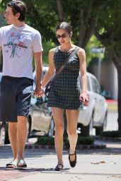 Olivia Rodrigo’s Casual Chic: A Masterclass in Effortless L.A. Style