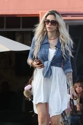 Paris Jackson Picks Up Her Pup in LA’s Boho Layers