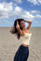 Paula Polonio Debuts Summer Cyber-Romance
